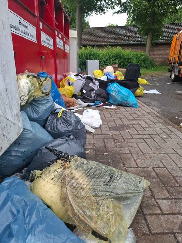 20260513 - Altkleidersammlung: Stadt mahnt konsequentes Handeln an