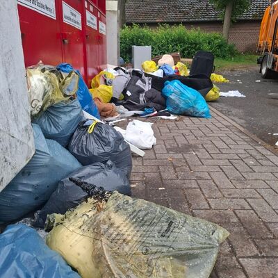 20260513 - Altkleidersammlung: Stadt mahnt konsequentes Handeln an 
