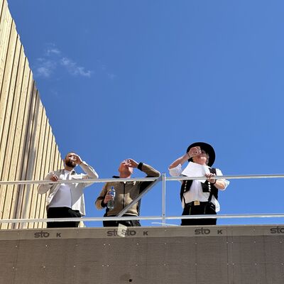 Impressionen vom Richtfest f&uuml;r das neue Schul- und Vereinsschwimmbad (Foto: Stadt Ibbenb&uuml;ren / Andr&eacute; Elshoff)