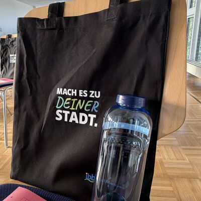 Die neuen Auszubildenden der Stadt Ibbenb&uuml;ren wurden im Saal des Kulturhauses zum Start ihrer Ausbildung begr&uuml;&szlig;t. (Foto: Stadt Ibbenb&uuml;ren / Max Bertemes)