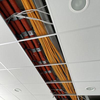 20260812 - Mehr als 30 Kilometer Kabel f&uuml;r die Schul-IT
