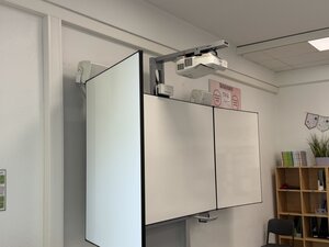 20260812 - Mehr als 30 Kilometer Kabel f&uuml;r die Schul-IT