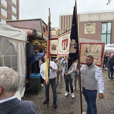 Impressionen vom Fassanstich zur offiziellen Er&ouml;ffnung der Ibbenb&uuml;rener Gro&szlig;kirmes 2026 (Foto: Stadt Ibbenb&uuml;ren / Max Bertemes)