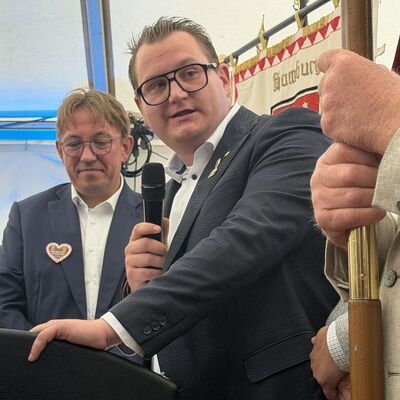 Impressionen vom Fassanstich zur offiziellen Er&ouml;ffnung der Ibbenb&uuml;rener Gro&szlig;kirmes 2026 (Foto: Stadt Ibbenb&uuml;ren / Max Bertemes)