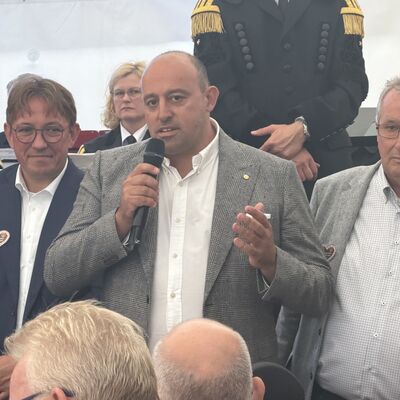 Impressionen vom Fassanstich zur offiziellen Er&ouml;ffnung der Ibbenb&uuml;rener Gro&szlig;kirmes 2026 (Foto: Stadt Ibbenb&uuml;ren / Max Bertemes)