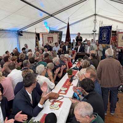 Impressionen vom Fassanstich zur offiziellen Er&ouml;ffnung der Ibbenb&uuml;rener Gro&szlig;kirmes 2026 (Foto: Stadt Ibbenb&uuml;ren / Max Bertemes)