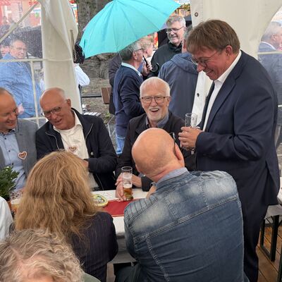 Impressionen vom Fassanstich zur offiziellen Er&ouml;ffnung der Ibbenb&uuml;rener Gro&szlig;kirmes 2026 (Foto: Stadt Ibbenb&uuml;ren / Max Bertemes)