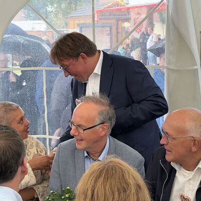 Impressionen vom Fassanstich zur offiziellen Er&ouml;ffnung der Ibbenb&uuml;rener Gro&szlig;kirmes 2026 (Foto: Stadt Ibbenb&uuml;ren / Max Bertemes)