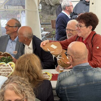 Impressionen vom Fassanstich zur offiziellen Er&ouml;ffnung der Ibbenb&uuml;rener Gro&szlig;kirmes 2026 (Foto: Stadt Ibbenb&uuml;ren / Max Bertemes)